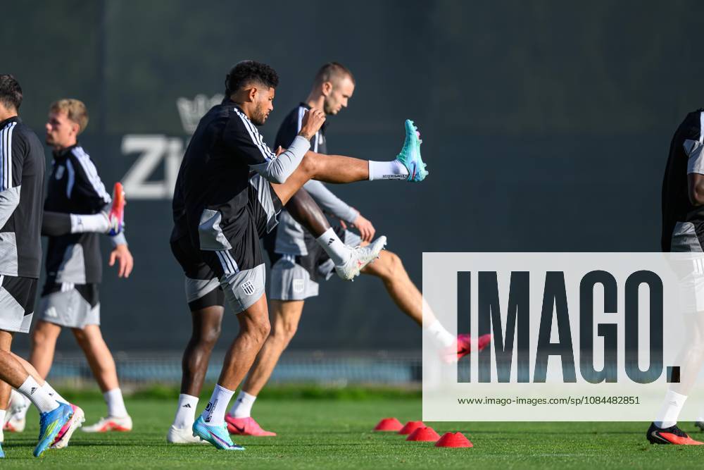 SOCCER - UEFA CL, LASK vs Liverpool LINZ,AUSTRIA,13.OCT.26 - SOCCER - UEFA Champions League, Linzer ASK vs Liverpool FC, preview, training LASK. Image shows Andres Andrade (LASK). GEPAxpictures xChristianxMoser