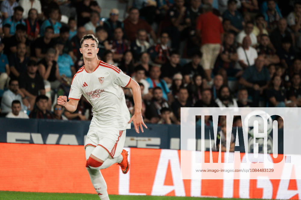 ESP: LaLiga EA Sports UD Levante v Sevilla FC Robert Ure of Sevilla during LaLiga EA Sports, between UD Levante v Sevilla CF played at Ciudad de Valencia Stadium in Valencia on October 12, 2026 in Spain; Valencia Spain Futbol