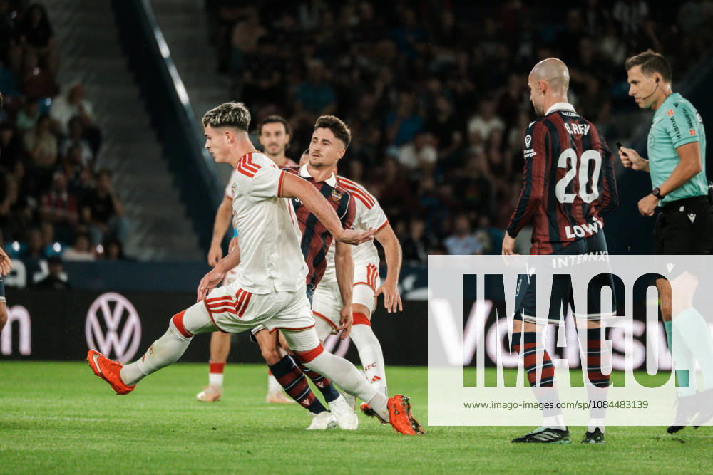 ESP: LaLiga EA Sports UD Levante v Sevilla FC Robert Ure of Sevilla during LaLiga EA Sports, between UD Levante v Sevilla CF played at Ciudad de Valencia Stadium in Valencia on October 12, 2026 in Spain; Valencia Spain Futbol