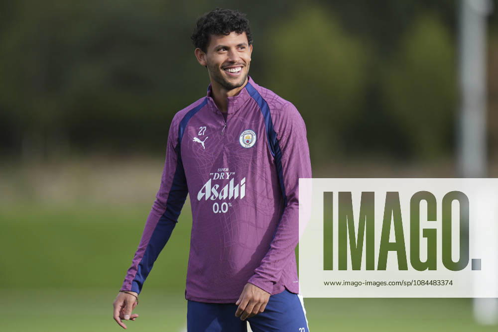 Manchester City Training, Champions League Matheus Nunes of Manchester City stretches during the training session ahead of UEFA Champions League matchday 2 vs Paris Saint-Germain, Manchester City at Joie Stadium, Etihad Campus, Manchester, England on 13 October 2026 Credit: Steve Flynn Every Second Media Editorial use only. All images are copyright Every Second Media Limited. No images may be reproduced without prior permission.