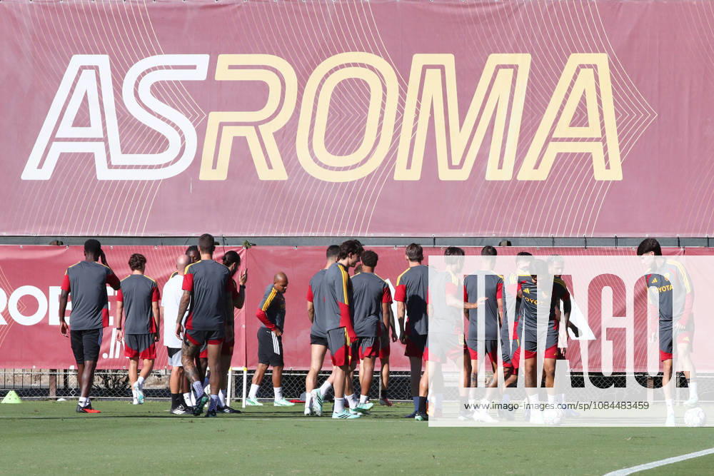 SOCCER - UEFA Champions League - AS Roma - press conference, PK, Pressekonferenz Photo by IPA ABACAPRESS.COM89637384 - October 13, 2026 Champions League: Gasperini and Malen Press Conference Training Sessions In the photo: Drills (Photo by Gino Mancini) Roma Italy