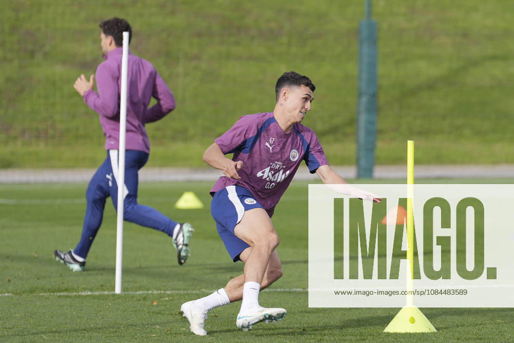 Manchester City Training, Champions League Phil Foden of Manchester City runs round cones during the training session ahead of UEFA Champions League matchday 2 vs Paris Saint-Germain, Manchester City at Joie Stadium, Etihad Campus, Manchester, England on 13 October 2026 Credit: Steve Flynn Every Second Media Editorial use only. All images are copyright Every Second Media Limited. No images may be reproduced without prior permission.