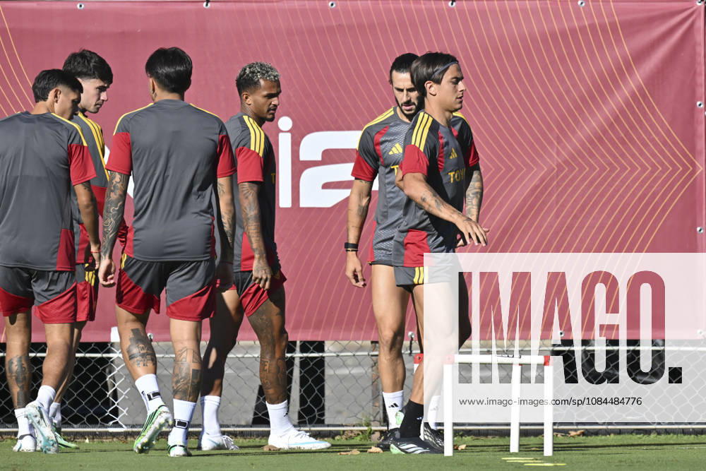 IPA89639259 - Paulo Dybala of Roma during a training session ahead of the UEFA Champions League soccer match between AS Roma and Real Madrid, following the press conference, PK, Pressekonferenz and training at the Trigoria Training Center on October 13, 2026, in Rome, Italy. During the AS Roma press conference for the UEFA Champions League soccer match in Rome, Italy, on October 13, 2026