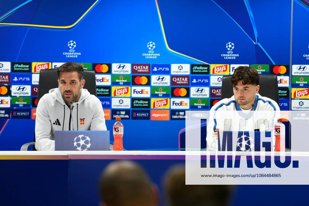 Press conference, PK, Pressekonferenz Champions League Como 1907 2026 2027 Rotterdam - Coach Cesc Fabregas of Como 1907 and Martin Baturina of Como 1907 look on during a press conference before the Champions League match against Feyenoord Rotterdam. The press conference is set at Stadion Feijenoord on 13 October 2026 in Rotterdam, Netherlands. (Hero Images Yannick Verhoeven)
