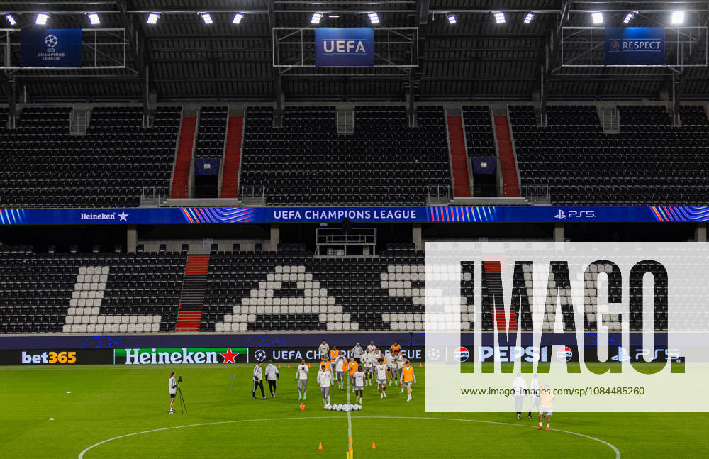 Football - UEFA Champions League - LASK v Liverpool FC - MD-1 LINZ, AUSTRIA - Tuesday, October 13, 2026: Liverpool players during a training session ahead of the UEFA Champions League 2026 27 League Phase MD2 match between LASK and Liverpool FC at the Oberösterreich Arena. (Photo by David Rawcliffe Propaganda) LINZ Oberösterreich Arena UPPER AUSTRIA AUSTRIA