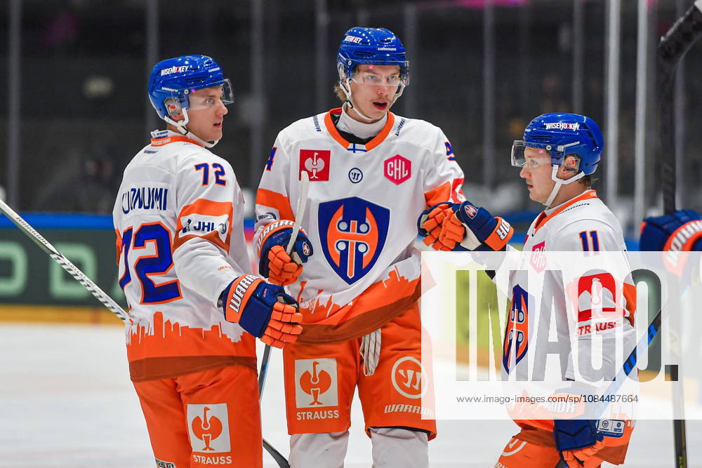 2026.10.13 Tychy Hokej na lodzie Hokejowa Liga Mistrzow Sezon 2026 2027 GKS Tychy - Tappara Tampere N z Kasper Kulonummi, Stary dom Vilho, Kasper Simontaival, radosc, radosc po golu, radosc po bramce Foto Marcin Bulanda PressFocus 2026.10.13 Tychy Ice hockey, Eishockey Champions Hockey League Season 2026 2027 GKS Tychy - Tappara Tampere Kasper Kulonummi, Stary dom Vilho, Kasper Simontaival, radosc, radosc po golu, radosc po bramce Credit: Marcin Bulanda PressFocus NEWSPIX.PL --- newspix.pl