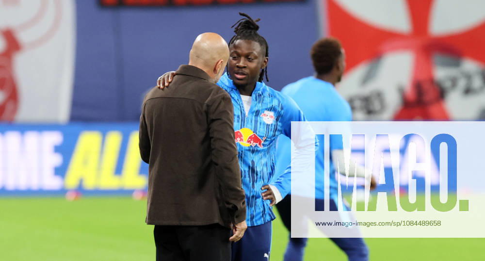 RB Leipzig - PSV Eindhoven Champions League Leipzig, 13.10.2026, Red Bull Arena, Fussball, UEFA Champions League , Gruppenphase, 2.Spieltag, RB Leipzig vs. PSV Eindhoven , Im Bild von links: Trainer Peter Bosz, PSV Eindhoven, Johan Bakayoko ( 11, RB Leipzig). , Nur zur redaktionellen Nutzung. Only editorial use. , UEFA regulations prohibit any use of photographs as image sequences and or quasi-video. ,