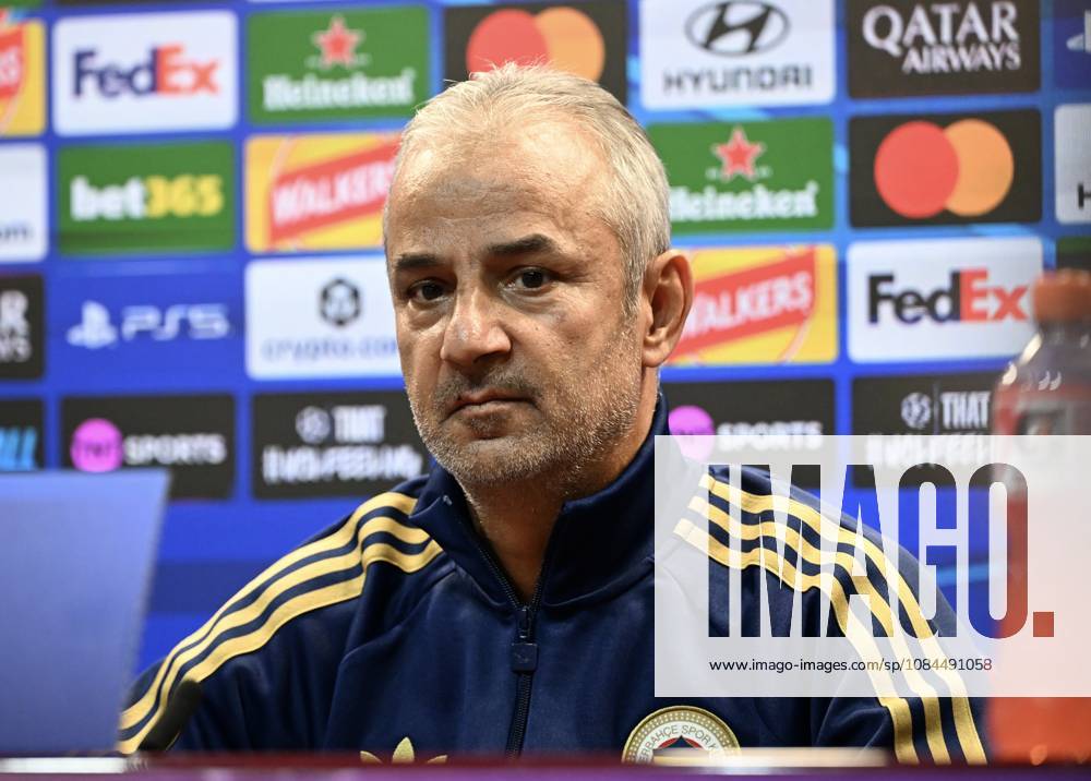 Ahead of Aston Villa v Fenerbahce - UEFA Champions League BIRMINGHAM, UNITED KINGDOM - OCTOBER 13 : Fenerbahce head coach Ismail Kartal speaks to members of the media during a press conference, PK, Pressekonferenz ahead of the UEFA Champions League match day two between Aston Villa and Fenerbahce at Villa Park in Birmingham, United Kingdom on October 13, 2026. Rasid Necati Aslim Anadolu Birmingham United Kingdom. Editorial use only. Please get in touch for any other usage.