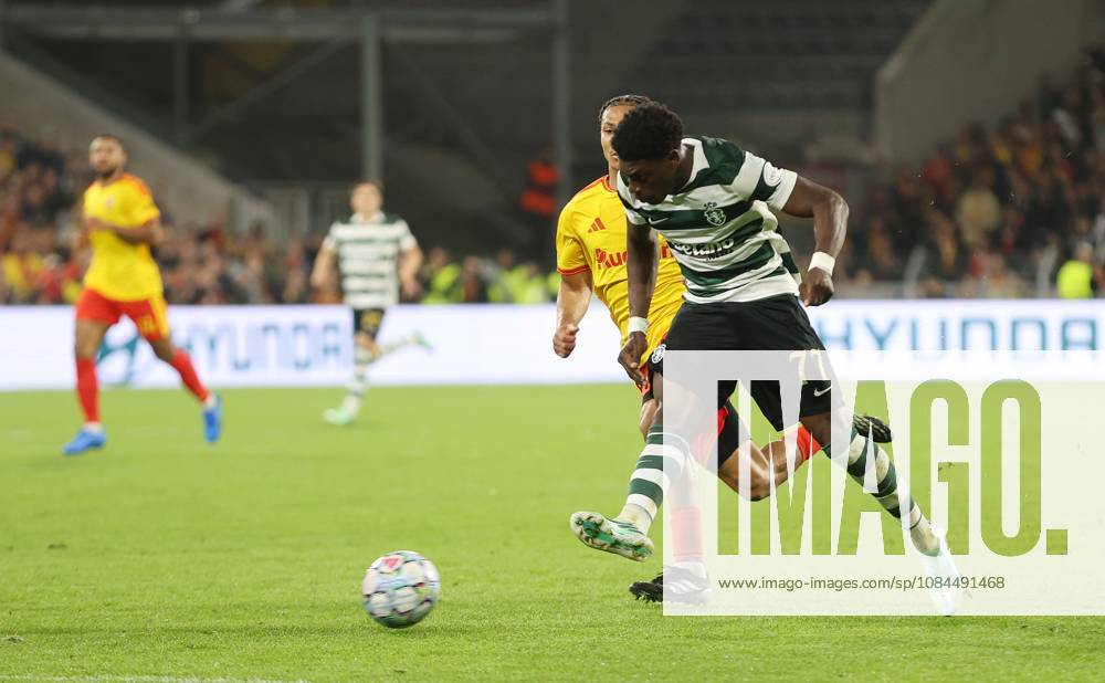 UEFA Champions League - RC Lens v Sporting Club de Portugal LENS, FRANCE, OCTOBER 13: GOAL 2-0, Issa Doumbia of Sporting CP scores a goal to put Sporting Club de Portugal 2-0 ahead during the UEFA Champions League 2026 27 League Phase MD2 match between RC Lens and Sporting Club de Portugal at Stade Bollaert-Delelis on October 13, 2026 in Lens, France. (Photo by Daniel Weir) Lens Stade Bollaert-Delelis France