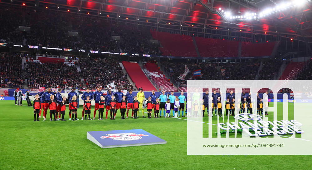 RB Leipzig - PSV Eindhoven Champions League Leipzig, 13.10.2026, Red Bull Arena, UEFA Champions League , RBLeipzig (GER) vs. PSV Eindhoven (NED) , Im Bild: Aufstellung der Mannschaften ,
