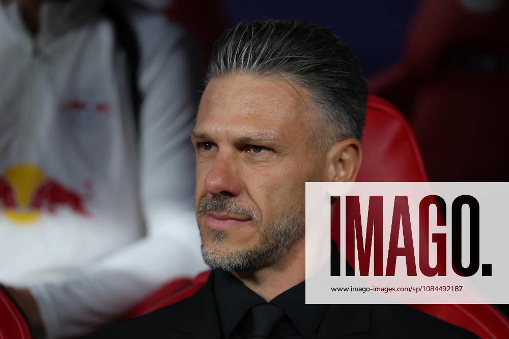 Fussball, UEFA Champions League, RB Leipzig - PSV Eindhoven, v.l. Trainer Coach Martin Demichelis (RB Leipzig) Leipzig