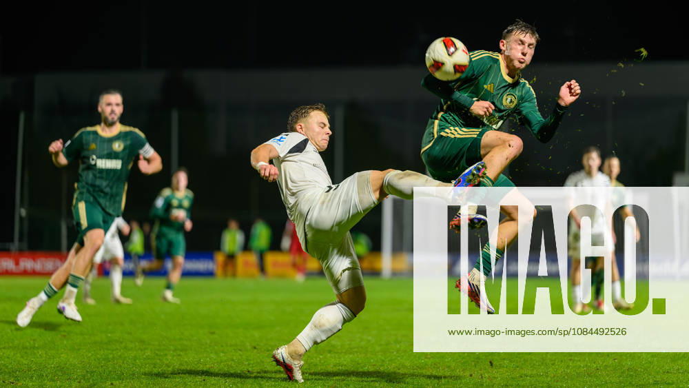 Fussball - Saison 2026 2027 - Regionalliga Bayern - 14. Spieltag: SC Eltersdorf - SV Wacker Burghausen - JoTe - - Maximilian Göbhardt Goebhardt (10, SC Eltersdorf ) Jannis Turtschan (23, SV Wacker Burghausen ) Marco Niedermayer (16, SC Eltersdorf )