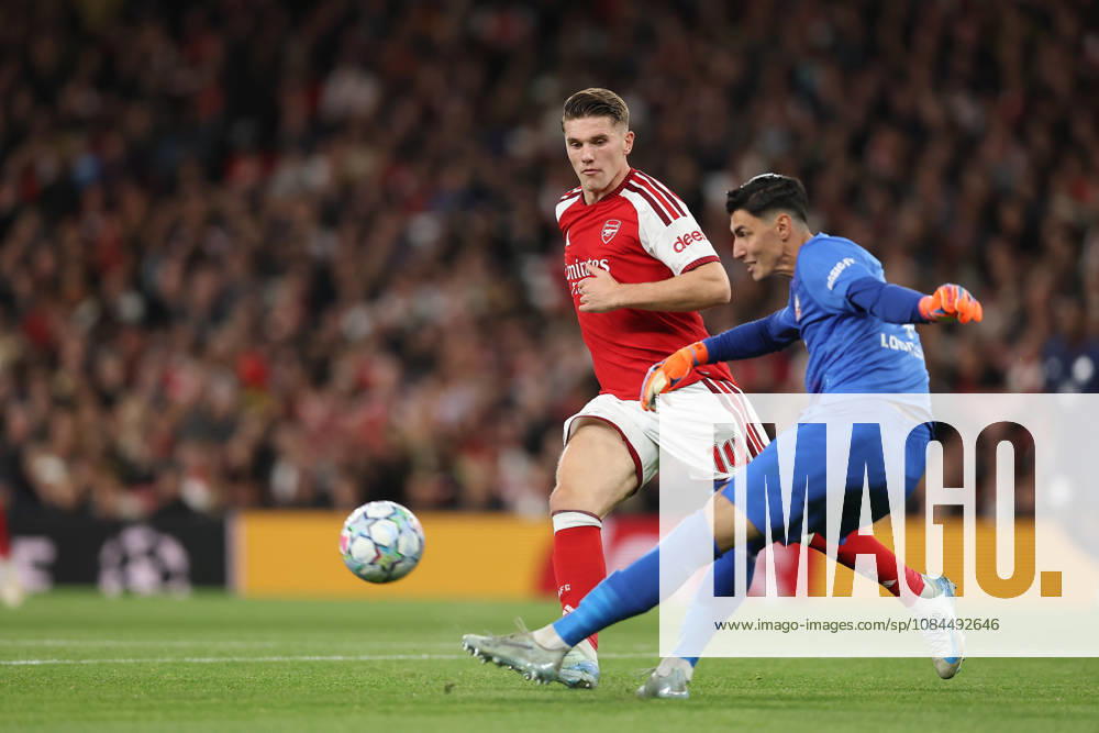 13th October 2026; Arsenal Stadium, London, England; UEFA Champions League Football, Arsenal versus Lille; Goalkeeper Berke Ozer of Lille makes a long pass under pressure from Viktor Gyokeres KatiexChan
