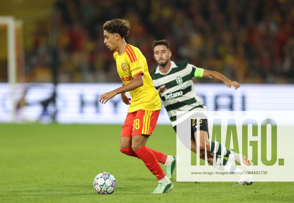 UEFA Champions League - RC Lens v Sporting Club de Portugal LENS, FRANCE, OCTOBER 13: Mezian Mesloub of Lens on the ball battling with Goncalo Inacio of Sporting CP during the UEFA Champions League 2026 27 League Phase MD2 match between RC Lens and Sporting Club de Portugal at Stade Bollaert-Delelis on October 13, 2026 in Lens, France. (Photo by Daniel Weir) Lens Stade Bollaert-Delelis France