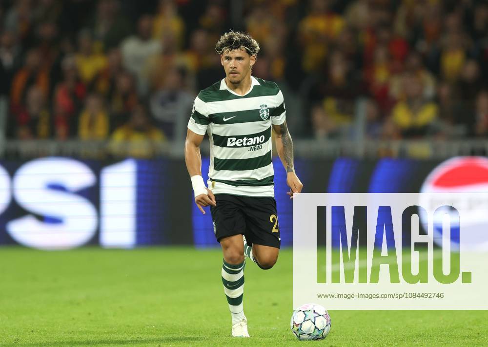 UEFA Champions League - RC Lens v Sporting Club de Portugal LENS, FRANCE, OCTOBER 13: Maximiliano Araujo of Sporting CP on the ball during the UEFA Champions League 2026 27 League Phase MD2 match between RC Lens and Sporting Club de Portugal at Stade Bollaert-Delelis on October 13, 2026 in Lens, France. (Photo by Daniel Weir) Lens Stade Bollaert-Delelis France