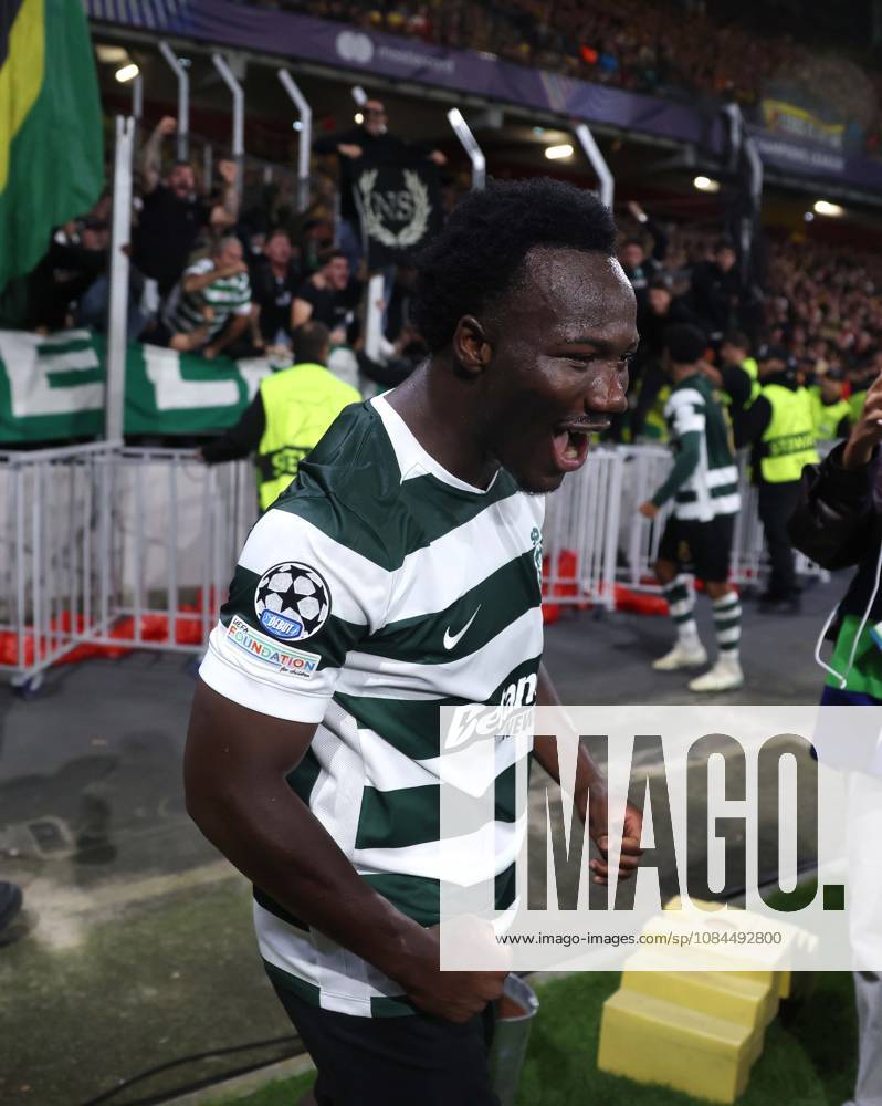 UEFA Champions League - RC Lens v Sporting Club de Portugal LENS, FRANCE, OCTOBER 13: Nestory Irankunda of Sporting CP celebrates the victory after the 2-0 win during the UEFA Champions League 2026 27 League Phase MD2 match between RC Lens and Sporting Club de Portugal at Stade Bollaert-Delelis on October 13, 2026 in Lens, France. (Photo by Daniel Weir) Lens Stade Bollaert-Delelis France