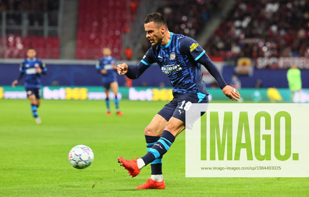 RB Leipzig - PSV Eindhoven Champions League Leipzig, 13.10.2026, Red Bull Arena, UEFA Champions League , RBLeipzig (GER) vs. PSV Eindhoven (NED) , Im Bild: Filip Kostic ( 18, PSV) ,