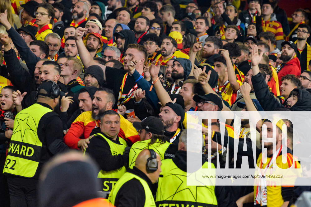 Echauffourées en fin de match entre les supporters Lensois et Portugais