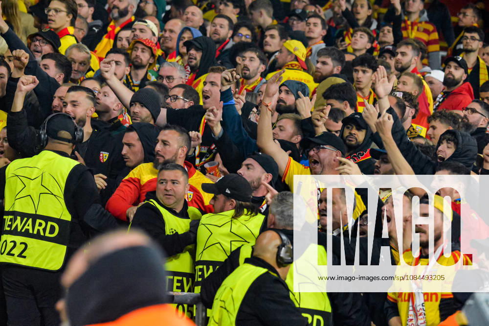 Echauffourées en fin de match entre les supporters Lensois et Portugais