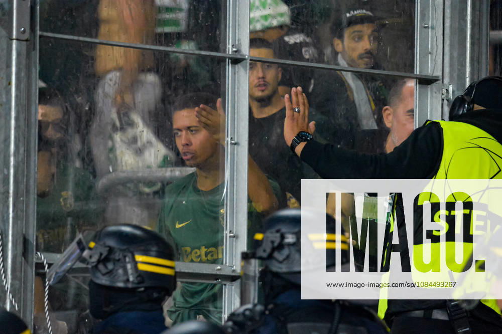 Echauffourées en fin de match entre les supporters Lensois et Portugais