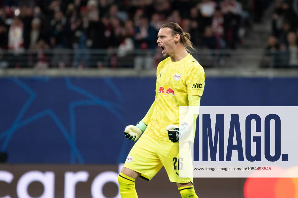 UEFA Champions League: RB Leipzig vs. PSV Eindhoven, 13.10.26 Torwart Maarten Vandevoordt (26, RB Leipzig) bejubelt einen gehaltenen Elfmeter, Strafstoß. Fußball, UEFA Champions League, Saison 2026 2027: RB Leipzig vs. PSV Eindhoven am 13.10.2026 in der Red Bull Arena, Leipzig.