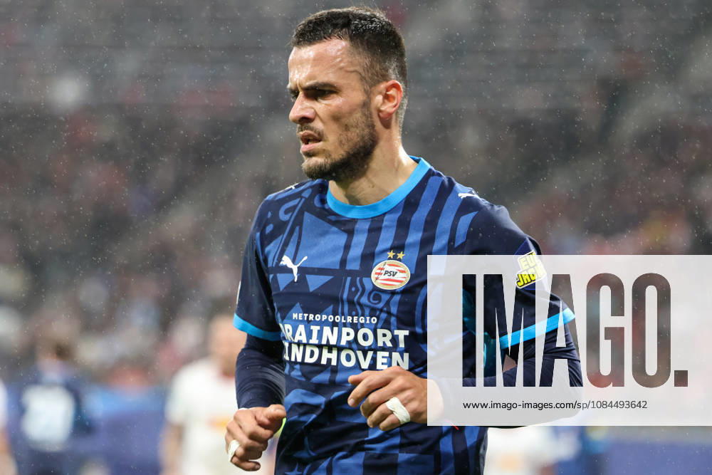 Deutschland: Fußball - UEFA Champions League - Saison 2026 - 2027, 2. Spieltag - RB Leipzig gegen PSV Eindhoven, Red Bull Arena (Leipzig): Filip Kostić (PSV Eindhoven, 18)