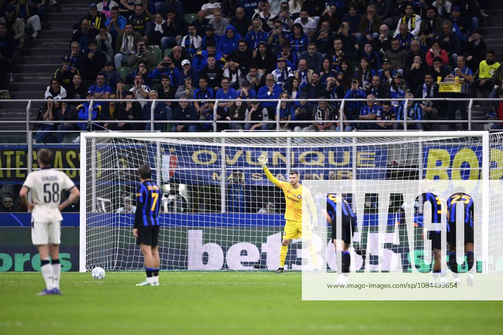 Inter Milan v Club Brugge - UEFA Champions League MILAN, ITALY - OCTOBER 13 : Tresoldi Nicolo forward of Club Brugge scoring a penalty shot during the UEFA Champions League 2026 27 League Phase matchday 2 match between Inter Milan and Club Brugge on October 13, 2026 in Milan, Italy, 13 10 2026 Milan Italy