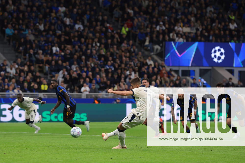 Internazionale v Club Brugge - UEFA Champions League - Giuseppe Meazza Milan, Italy, 13th October 2026. Nicolo Tresoldi of Club Brugge KV scores a penalty to give the visitors a 1-0 lead during the Internazionale vs Club Brugge UEFA Champions League match at Stadio Giuseppe Meazza, Milan. Picture credit should read: Jonathan Moscrop Milan Stadio Giuseppe Meazza Italy