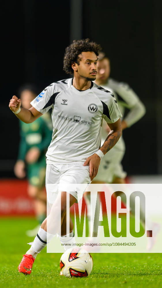 Fussball - Saison 2026 2027 - Regionalliga Bayern - 14. Spieltag: SC Eltersdorf - SV Wacker Burghausen - JoTe - - Noah Shawn Agbaje (10, SV Wacker Burghausen )