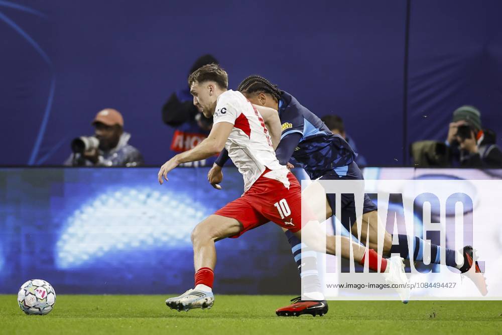 LEIPZIG - (lr) Brajan Gruda of RB Leipzig and Armando Obispo of PSV Eindhoven during the UEFA Champions League match between RB Leipzig and PSV Eindhoven at the RB Arena on 13 October 2026 in Leipzig, Germany. MAURICE VAN STEEN ANP ANPxSportx IVx 572349809 originalFilename: 572349809