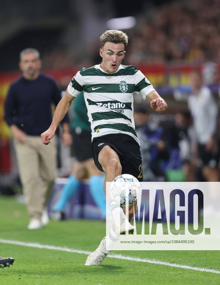 UEFA Champions League - RC Lens v Sporting Club de Portugal LENS, FRANCE, OCTOBER 13: Jesse Derry of Sporting CP on the ball during the UEFA Champions League 2026 27 League Phase MD2 match between RC Lens and Sporting Club de Portugal at Stade Bollaert-Delelis on October 13, 2026 in Lens, France. (Photo by Daniel Weir) Lens Stade Bollaert-Delelis France