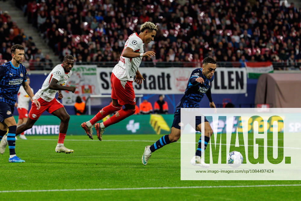 GER, Fussball, Herren, UEFA Chempionsleague 2026 2027, RB Leipzig vs. PSV Eindhoven Antonio Nusa (RB Leipzig 7) im Zweikampf gegen Sergino Dest Sergino Dest (PSV Eindhoven 8) Leipzig Red Bull Arena Sachsen Deutschland