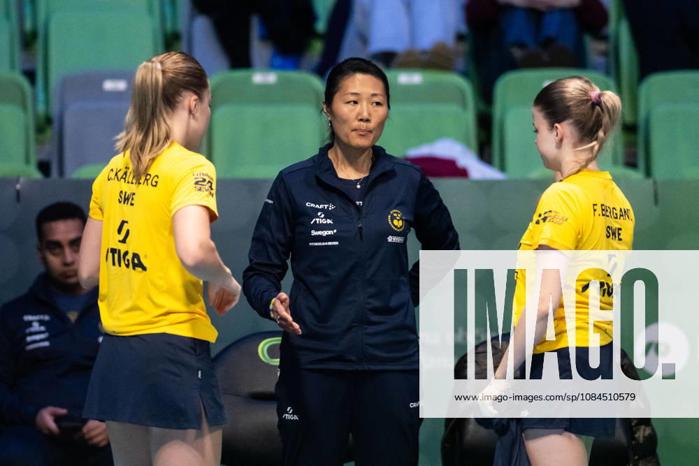 Christina Källberg and Filippa Bergand of Sweden with head coach Fang Zhang during day 4 of the European Table tennis, Tischtennis Championship on October 14, 2026 in Ljubljana. Photo: Martin Metelko BILDBYRÅN COP 362 ME0001 bordtennis table tennis pingis 2026 european table tennis championship bordtennis-em em 4 bbeng