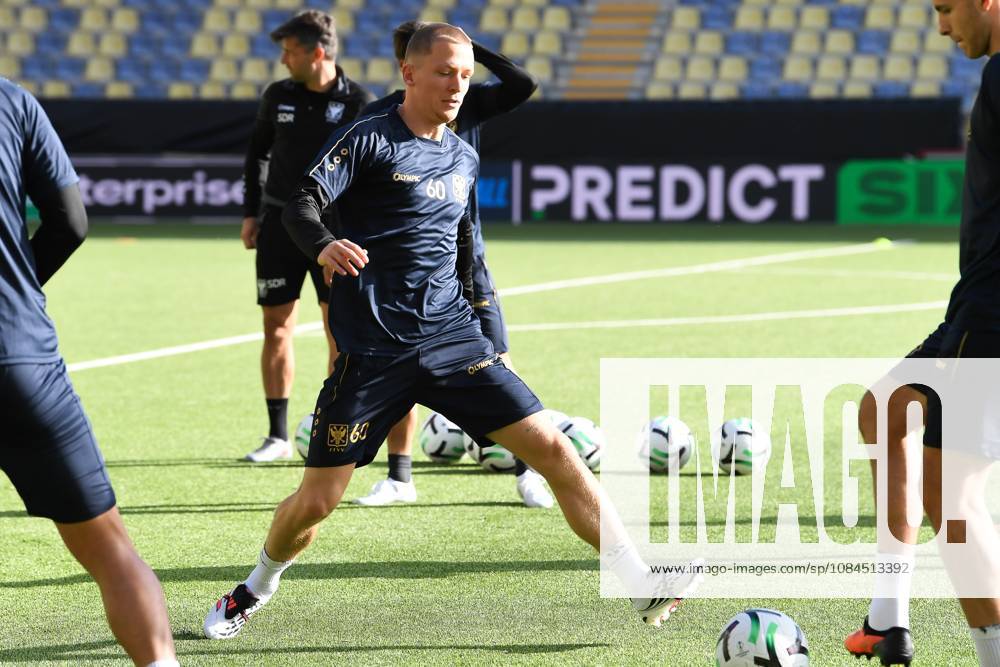 STVV s Robert-Jan Vanwesemael pictured in action during a training session of Belgian soccer team Sint-Truidense VV, Wednesday 14 October 2026 in Sint-Truiden. The team is preparing for the opening match of the UEFA Conference League league phase against Georgian FC Iberia 1999 Tbilisi tomorrow. JILLxDELSAUX x189775392x