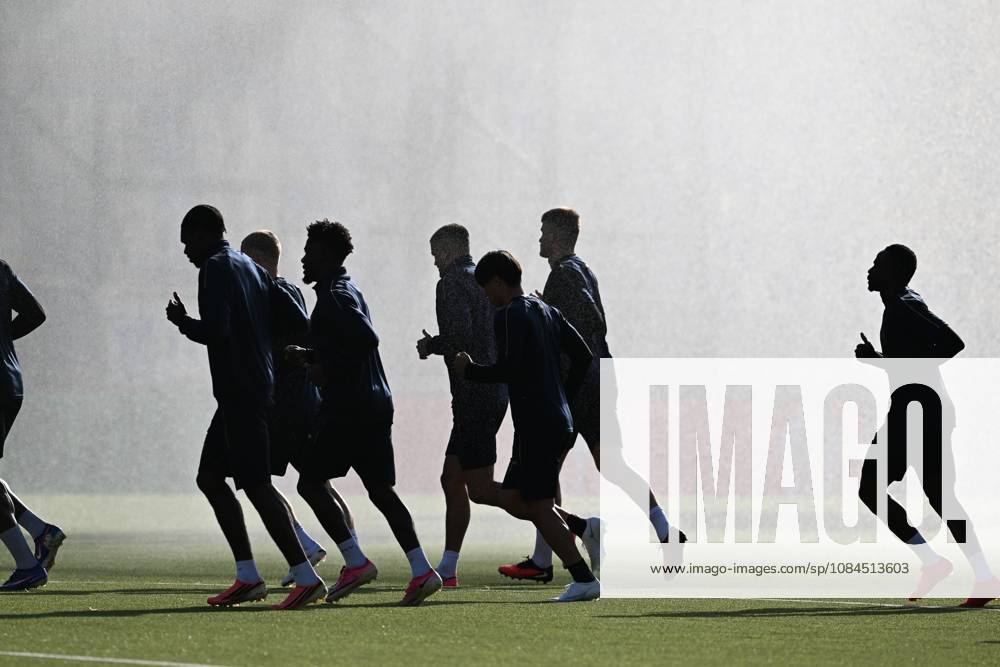 STVV s players pictured in action during a training session of Belgian soccer team Sint-Truidense VV, Wednesday 14 October 2026 in Sint-Truiden. The team is preparing for the opening match of the UEFA Conference League league phase against Georgian FC Iberia 1999 Tbilisi tomorrow. JILLxDELSAUX x189775260x