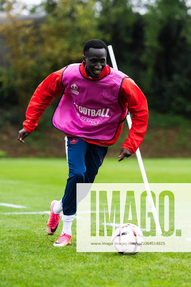 SOCCER - UEFA EL, RBS vs Milan SALZBURG,AUSTRIA,14.OCT.26 - SOCCER - UEFA Europa League, Red Bull Salzburg vs AC Milan, preview, training RBS. Image shows Abubakr Barry (RBS). GEPAxpictures Arellano