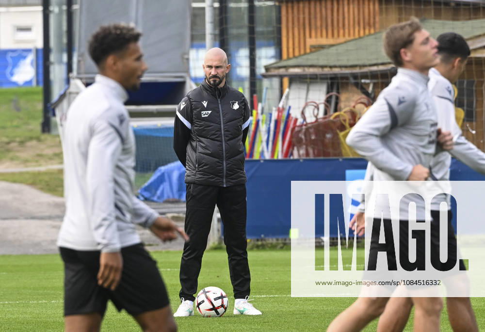 Hoffenheim complete preparations for UEFA Europa League clash with Besiktas SINSHEIM, GERMANY - OCTOBER 14: Hoffenheim head coach Christian Ilzer (C) leads a training session at the club s facilities ahead of their UEFA Europa League Matchday 2 game against Besiktas in Sinsheim, Germany, on October 14, 2026. Halil Sagirkaya Anadolu Sinsheim Germany. Editorial use only. Please get in touch for any other usage.
