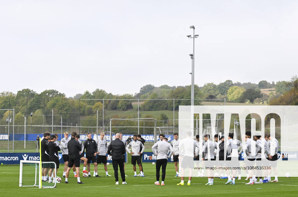 Hoffenheim complete preparations for UEFA Europa League clash with Besiktas SINSHEIM, GERMANY - OCTOBER 14: Hoffenheim head coach Christian Ilzer leads a training session at the club s facilities ahead of their UEFA Europa League Matchday 2 game against Besiktas in Sinsheim, Germany, on October 14, 2026. Halil Sagirkaya Anadolu Sinsheim Germany. Editorial use only. Please get in touch for any other usage.