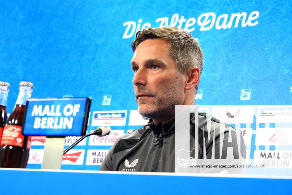 DEU GER, Fussball , 2.Fussballbundesliga, Saison 2026 2027, Sportforum, Hertha BSC, Pressekonferenz Cheftrainer Stefan Leitl ( Hertha BSC Berlin ) 2. Liga: DFB DFL regulations prohibit any use of photographs as image sequences and or quasi-video) nordphoto GmbH Engler Berlin Sportforum Berlin Deutschland