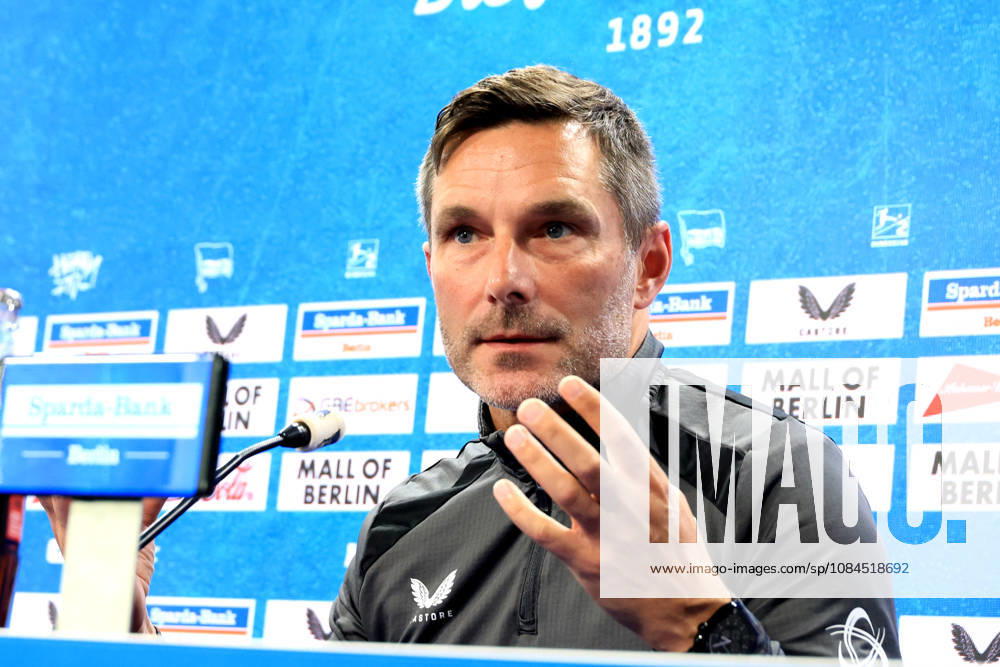 DEU GER, Fussball , 2.Fussballbundesliga, Saison 2026 2027, Sportforum, Hertha BSC, Pressekonferenz Cheftrainer Stefan Leitl ( Hertha BSC Berlin ) 2. Liga: DFB DFL regulations prohibit any use of photographs as image sequences and or quasi-video) nordphoto GmbH Engler Berlin Sportforum Berlin Deutschland