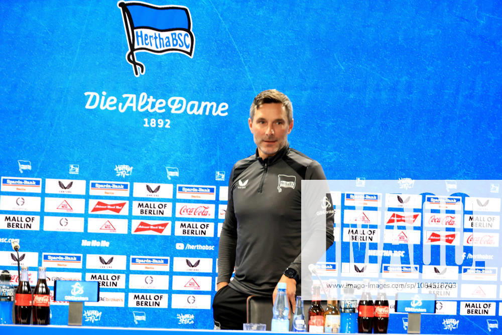 DEU GER, Fussball , 2.Fussballbundesliga, Saison 2026 2027, Sportforum, Hertha BSC, Pressekonferenz Cheftrainer Stefan Leitl ( Hertha BSC Berlin ) 2. Liga: DFB DFL regulations prohibit any use of photographs as image sequences and or quasi-video) nordphoto GmbH Engler Berlin Sportforum Berlin Deutschland