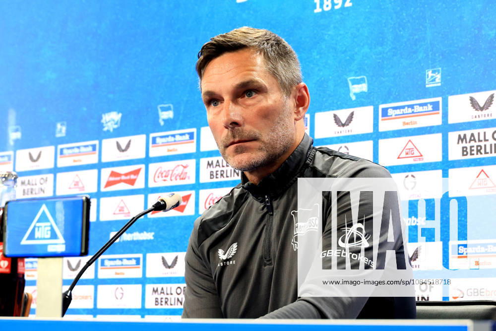 DEU GER, Fussball , 2.Fussballbundesliga, Saison 2026 2027, Sportforum, Hertha BSC, Pressekonferenz Cheftrainer Stefan Leitl ( Hertha BSC Berlin ) 2. Liga: DFB DFL regulations prohibit any use of photographs as image sequences and or quasi-video) nordphoto GmbH Engler Berlin Sportforum Berlin Deutschland