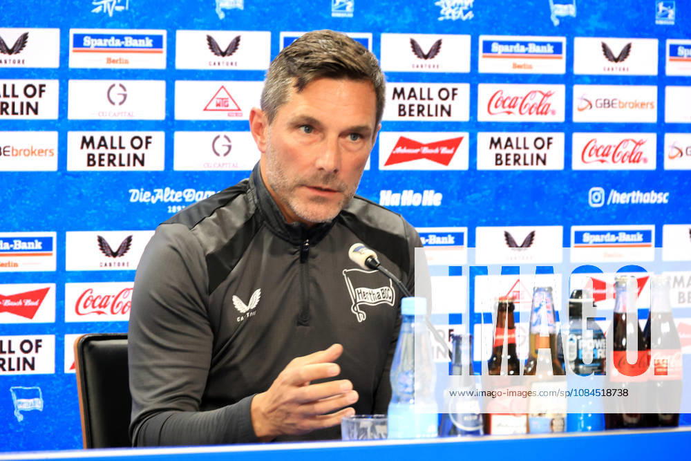 DEU GER, Fussball , 2.Fussballbundesliga, Saison 2026 2027, Sportforum, Hertha BSC, Pressekonferenz Cheftrainer Stefan Leitl ( Hertha BSC Berlin ) 2. Liga: DFB DFL regulations prohibit any use of photographs as image sequences and or quasi-video) nordphoto GmbH Engler Berlin Sportforum Berlin Deutschland