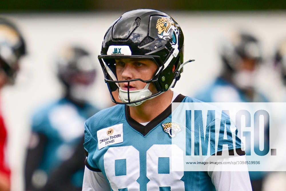 Jacksonville Jaguars, Press and Training Jacksonville Jaguars tight end Tanner Koziol (88) during the press conference, PK, Pressekonferenz practise session for Jacksonville Jaguars at the Grove Hotel, Chandler s Cross, UK on 14 October 2026. Chandler s Cross Grove Hotel Hertfordshire UK Editorial use only ,
