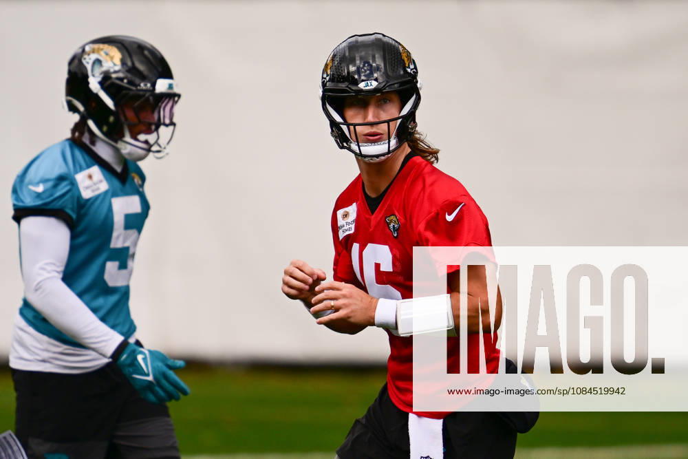 Jacksonville Jaguars, Press and Training Jacksonville Jaguars quarterback Trevor Lawrence (16) during the press conference, PK, Pressekonferenz practise session for Jacksonville Jaguars at the Grove Hotel, Chandler s Cross, UK on 14 October 2026. Chandler s Cross Grove Hotel Hertfordshire UK Editorial use only ,