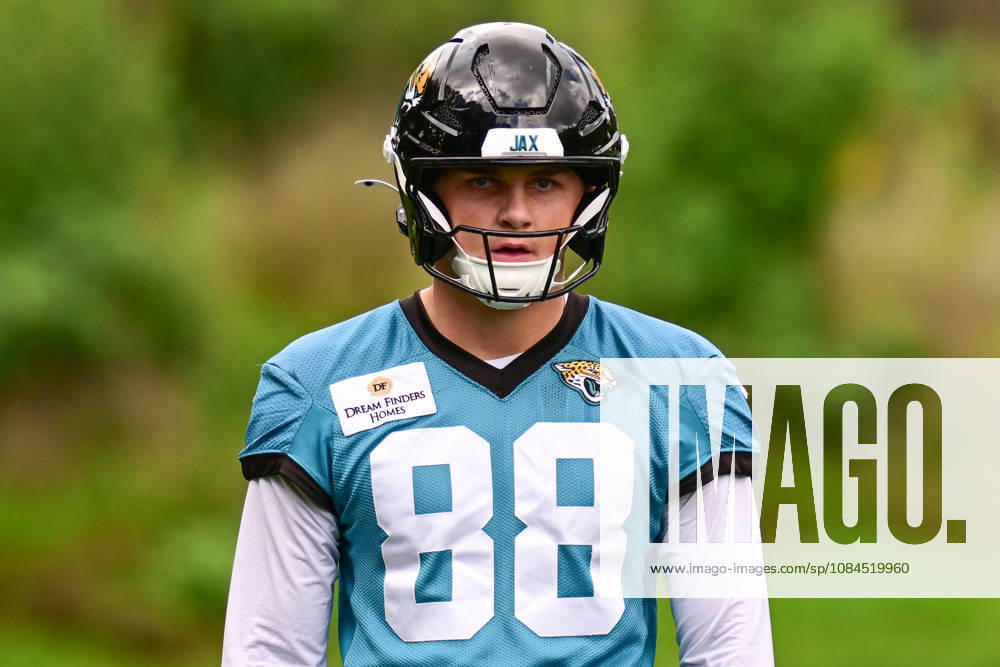 Jacksonville Jaguars, Press and Training Jacksonville Jaguars tight end Tanner Koziol (88) during the press conference, PK, Pressekonferenz practise session for Jacksonville Jaguars at the Grove Hotel, Chandler s Cross, UK on 14 October 2026. Chandler s Cross Grove Hotel Hertfordshire UK Editorial use only ,