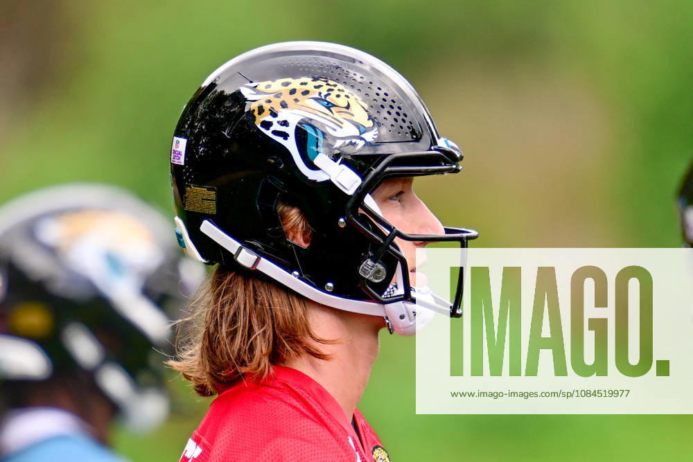 Jacksonville Jaguars, Press and Training Jacksonville Jaguars quarterback Trevor Lawrence (16) during the press conference, PK, Pressekonferenz practise session for Jacksonville Jaguars at the Grove Hotel, Chandler s Cross, UK on 14 October 2026. Chandler s Cross Grove Hotel Hertfordshire UK Editorial use only ,