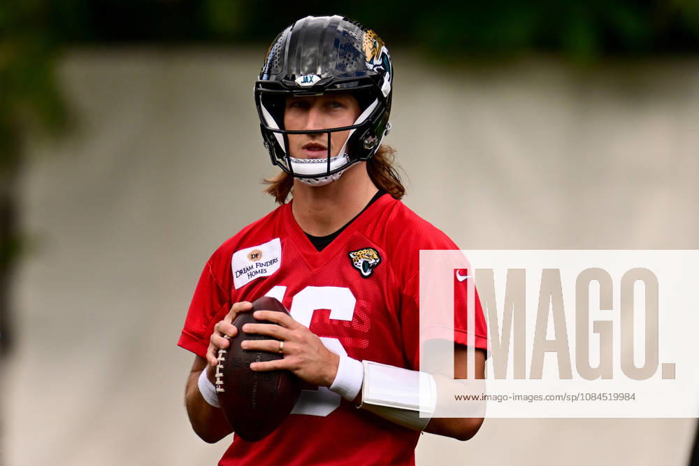 Jacksonville Jaguars, Press and Training Jacksonville Jaguars quarterback Trevor Lawrence (16) during the press conference, PK, Pressekonferenz practise session for Jacksonville Jaguars at the Grove Hotel, Chandler s Cross, UK on 14 October 2026. Chandler s Cross Grove Hotel Hertfordshire UK Editorial use only ,