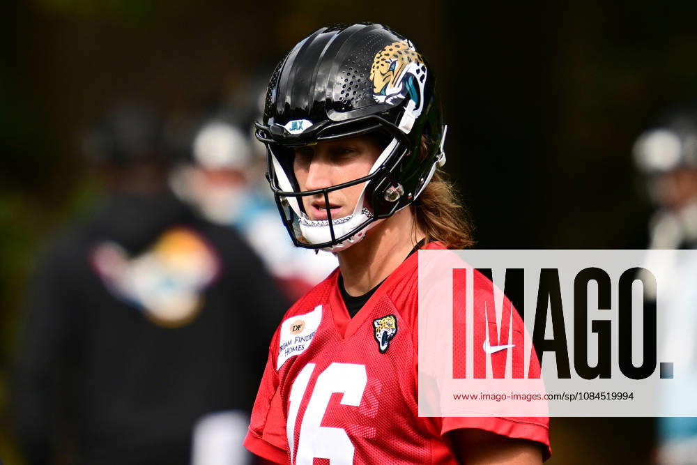 Jacksonville Jaguars, Press and Training Jacksonville Jaguars quarterback Trevor Lawrence (16) during the press conference, PK, Pressekonferenz practise session for Jacksonville Jaguars at the Grove Hotel, Chandler s Cross, UK on 14 October 2026. Chandler s Cross Grove Hotel Hertfordshire UK Editorial use only ,