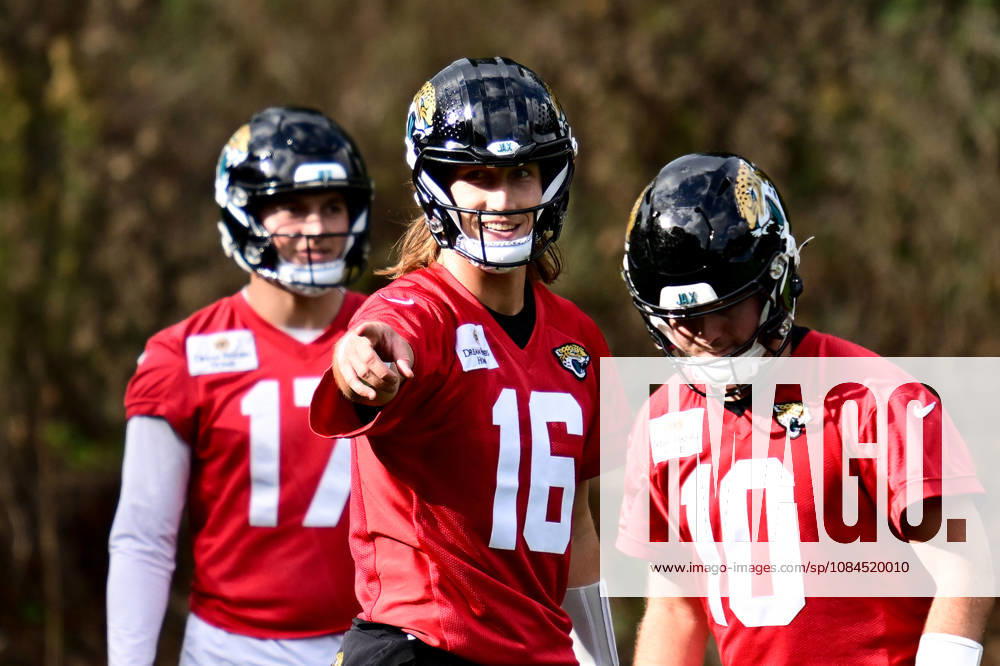 Jacksonville Jaguars, Press and Training Jacksonville Jaguars quarterback Trevor Lawrence (16) during the press conference, PK, Pressekonferenz practise session for Jacksonville Jaguars at the Grove Hotel, Chandler s Cross, UK on 14 October 2026. Chandler s Cross Grove Hotel Hertfordshire UK Editorial use only ,